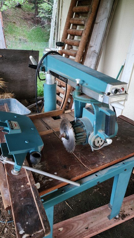Radial arm saw, front left view